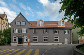 Dachaufstockung in Basel: Wohnen mit Loftcharakter