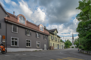 Dachaufstockung in Basel: Wohnen mit Loftcharakter