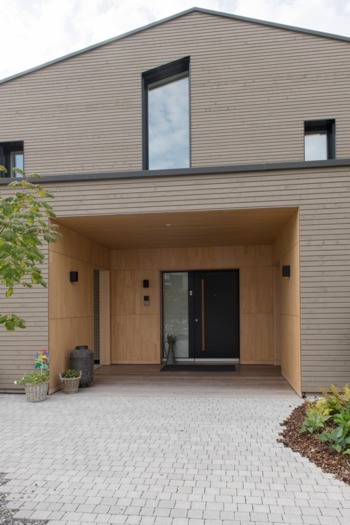 Modernes Klimaholzhaus mit viel Liebe zum Detail
