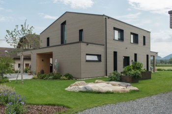 Modernes Klimaholzhaus mit viel Liebe zum Detail